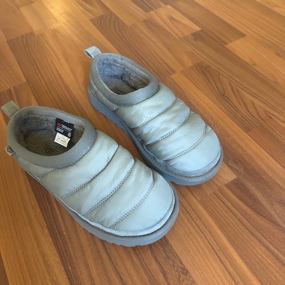 UGG Slip-ons - Picture 4 of 6